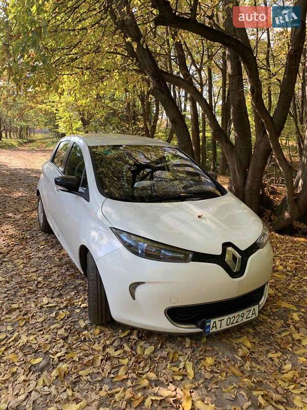 Хэтчбек Renault Zoe 2016 в Ивано-Франковске
