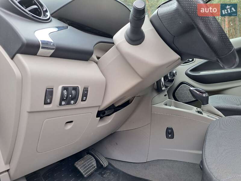 Хэтчбек Renault Zoe 2016 в Кременчуге