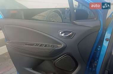 Хэтчбек Renault Zoe 2017 в 