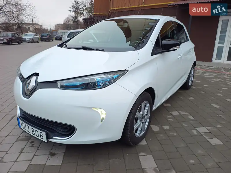 Хэтчбек Renault Zoe 2018 в 