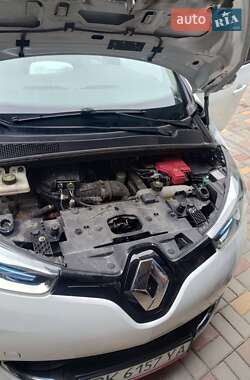 Хетчбек Renault Zoe 2018 в 