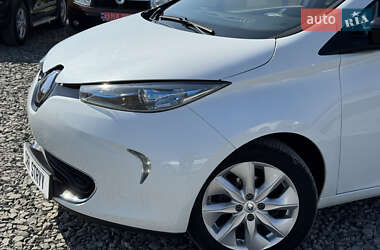 Хэтчбек Renault Zoe 2016 в 