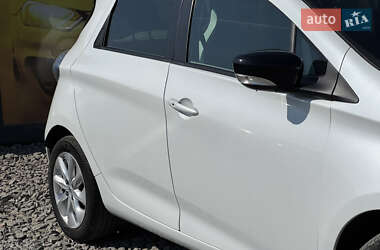 Хэтчбек Renault Zoe 2016 в 
