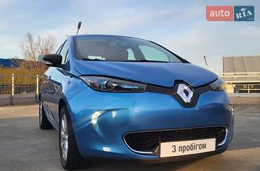Хэтчбек Renault Zoe 2019 в 