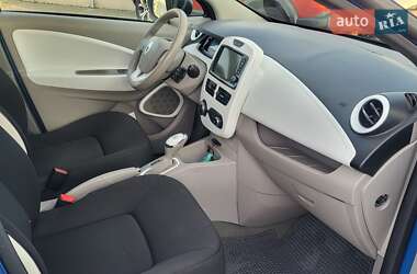 Хэтчбек Renault Zoe 2019 в 