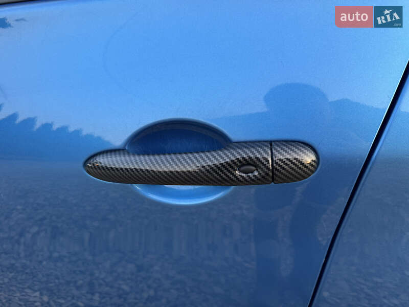 Хэтчбек Renault Zoe 2019 в Самборе