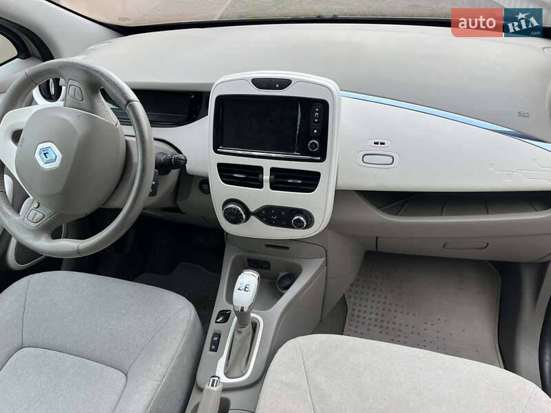 Хэтчбек Renault Zoe 2013 в Борисполе