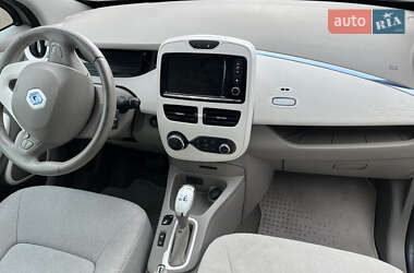 Хэтчбек Renault Zoe 2013 в 