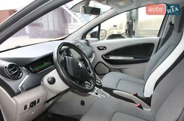 Хэтчбек Renault Zoe 2015 в 