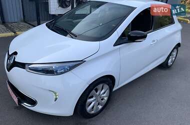 Хэтчбек Renault Zoe 2016 в 