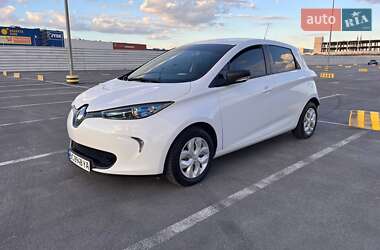 Хэтчбек Renault Zoe 2018 в 