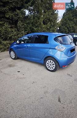 Хэтчбек Renault Zoe 2019 в 
