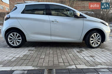 Хэтчбек Renault Zoe 2021 в 