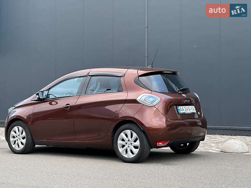 Хэтчбек Renault Zoe 2015 в Киеве