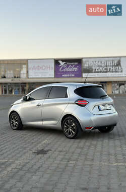 Хэтчбек Renault Zoe 2021 в 