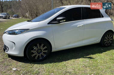 Хэтчбек Renault Zoe 2017 в 
