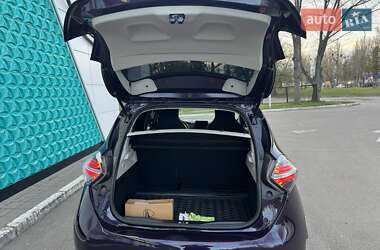 Хэтчбек Renault Zoe 2020 в 