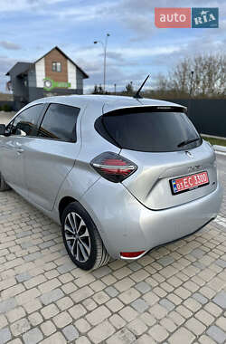 Хэтчбек Renault Zoe 2020 в 