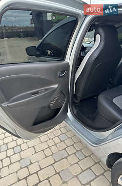 Хэтчбек Renault Zoe 2020 в 