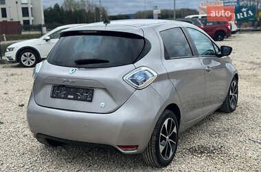 Хэтчбек Renault Zoe 2015 в 