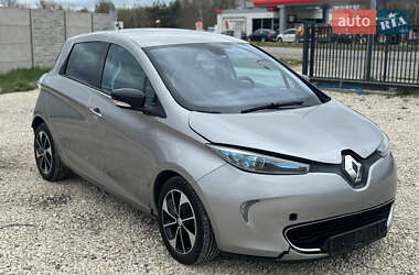 Хэтчбек Renault Zoe 2015 в 