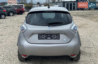 Хэтчбек Renault Zoe 2015 в 
