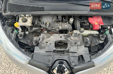 Хэтчбек Renault Zoe 2015 в 
