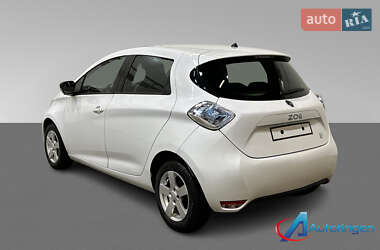 Хэтчбек Renault Zoe 2016 в 