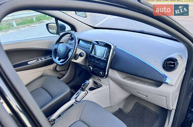 Хэтчбек Renault Zoe 2015 в 