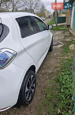 Хэтчбек Renault Zoe 2017 в 
