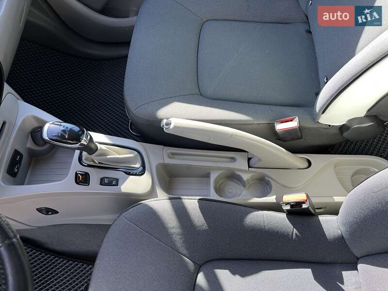 Хэтчбек Renault Zoe 2016 в Днепре