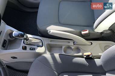 Хэтчбек Renault Zoe 2016 в 
