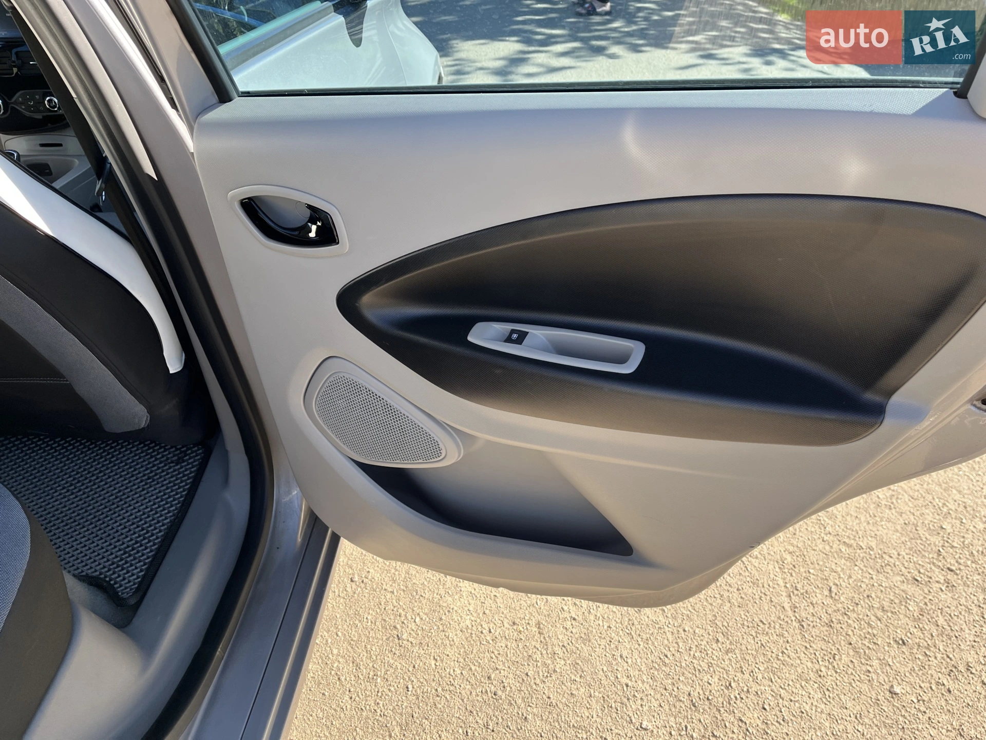 2016 Renault ZOE - мініатюра 24