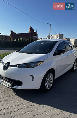 Хэтчбек Renault Zoe 2016 в 
