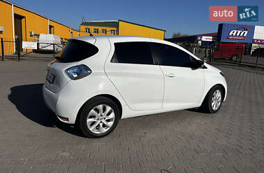 Хэтчбек Renault Zoe 2016 в 