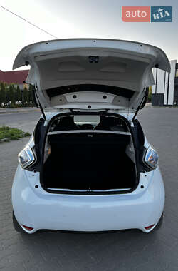 Хэтчбек Renault Zoe 2016 в 