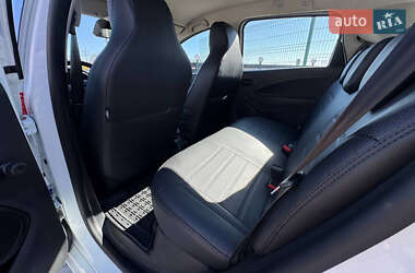 Хетчбек Renault Zoe 2020 в 