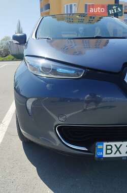 Хэтчбек Renault Zoe 2018 в 