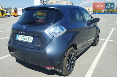 Хэтчбек Renault Zoe 2018 в 
