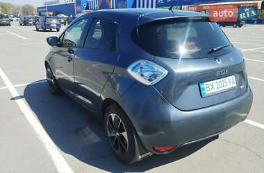 Хэтчбек Renault Zoe 2018 в 