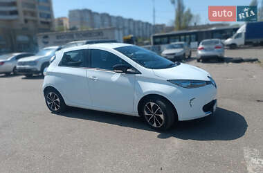 Хэтчбек Renault Zoe 2018 в 