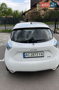 Хэтчбек Renault Zoe 2016 в 