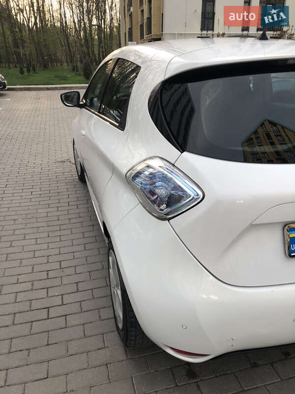 Хэтчбек Renault Zoe 2017 в Львове