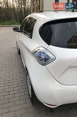Хэтчбек Renault Zoe 2017 в 