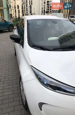 Хэтчбек Renault Zoe 2017 в 