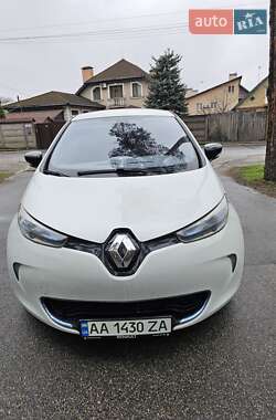 Хэтчбек Renault Zoe 2013 в 