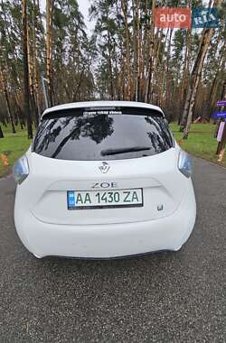 Хэтчбек Renault Zoe 2013 в 
