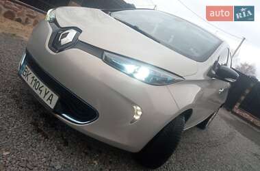 Хетчбек Renault Zoe 2013 в Сарнах