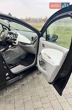 Хэтчбек Renault Zoe 2019 в 
