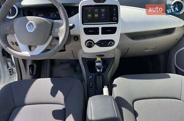 Хэтчбек Renault Zoe 2019 в 